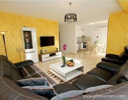 Orient Apartments, ενοικιαζόμενα δωμάτια στο μέρος Šušanj, Montenegro - 20190130_002344